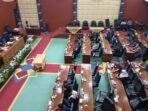 Kuris Anggota DPRD Pandeglang terlihat Kosong saat rapat paripurna penyampaian laporan badan anggaran pembahasan perubahan KUA dan PPAS tahun anggaran 2025.