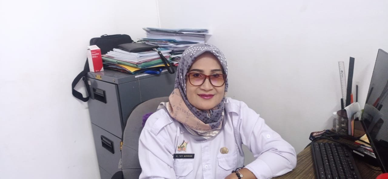 Tuti Nurasiah, Kabid Pengendalian Penduduk dan Keluarga Berencana