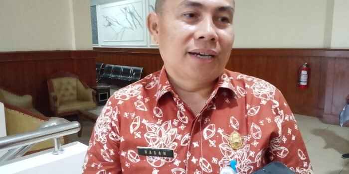 Inspektur Inspektorat Pandeglang, Hasan Bisri, saat diwawancarai awak media.