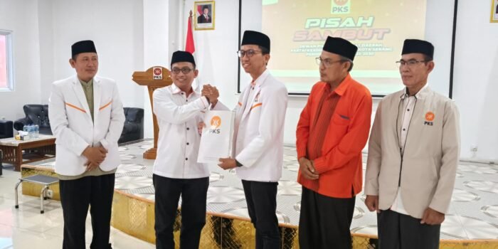 DPD PKS Kota Serang menggelar serah terima pengurus, Minggu (17/8/2025).