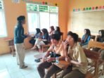 Perkumpulan Boedak Saung, Sosialisasikan Mitigasi Bencana di SMK Widya Nusantara di Desa Cigorondong, Kecamatan Sumur, Kabupaten Pandeglang, Sabtu 9 Agustus 2025.