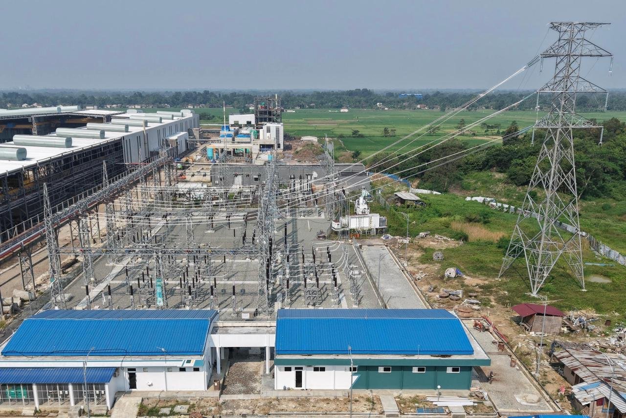 Tampak udara gardu induk 150 kilovolt (kV) yang menjadi suplai utama listrik bagi PT Labuan Baja Indonesia, serta infrastruktur penting dalam memperkuat pasokan listrik kawasan industri Cikande, Kabupaten Serang, Banten.