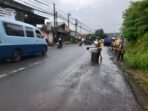 UPT PJJ Pandeglang lakukan perbaikan ruas jalan Provinsi Banten di Pandeglang. UPT PJJ Pandeglang lakukan perbaikan ruas jalan Provinsi Banten di Pandeglang.