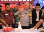 Kapolda Banten Irjen Pol Hengkybersama Forkopimda Banten memusnakan barang bukti kejahatan berupa narkoba, ganja, dan ribuan botol miras, Jumat (26/12/2025)