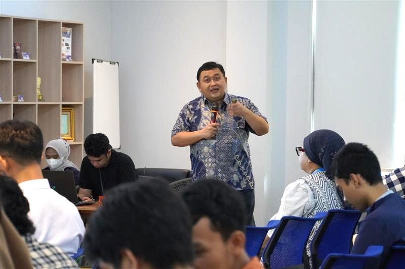 Prof. Epi Taufik, Dewan Pakar BGN RI menyampaikan beberapa pentingnya kemasan Aseptik dapat mengatasi tantangan distribusi susu di Indonesia.