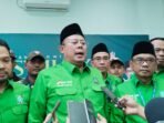 Wakil Ketua Umum DPP PKB, Cucun Ahmad Syamsurijal (tengah) usai menghadiri Muswil PKB Banten,Rabu (3/12/2025).