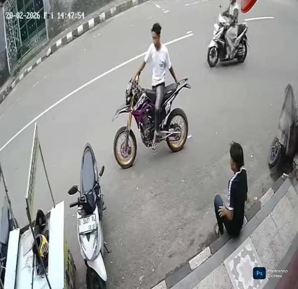 Aksi Pencurian terekam CCTV