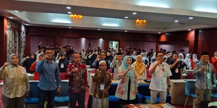 Anggota DPR RI dari Fraksi Golkar, Adde Rosi Khoerunnisa, usai menghadiri acara pelatihan remaja Gen Z menjadi konten kreator.