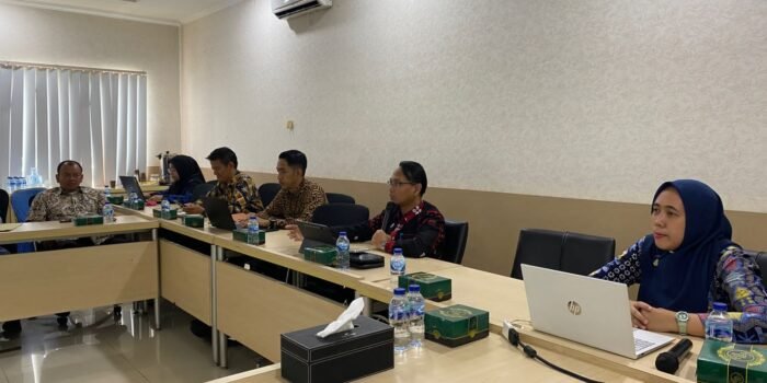Caption: Rapat evaluasi Bapenda Lebak dengan Bank BJB Cabang Rangkasbitung