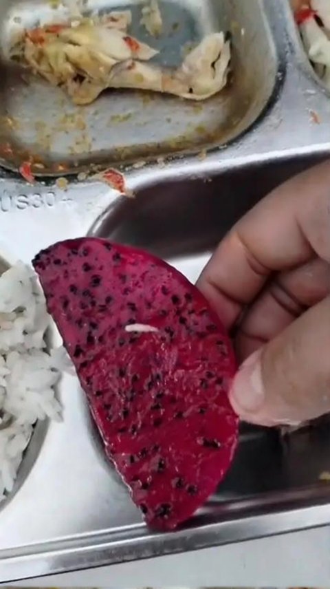 Caption : Vidio menu Makan Bergizi Gratis (MBG) di SMKN 3 Pandeglang, diduga terpapar belatung beredar di media sosial.