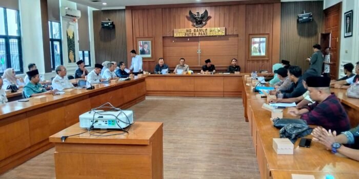 Caption : Forum KDKMP saat Rapat Dengar Pendapat (RDP) dengan DPRD Pandeglang.