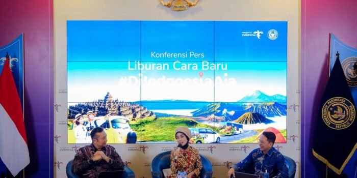 Kementerian Pariwisata menggelar konferensi pers "Liburan Cara Baru #DiIndonesiaAja" untuk menyambut libur sekolah 2026 di Gedung Sapta Pesona, Jakarta, Kamis (25/6/2026).