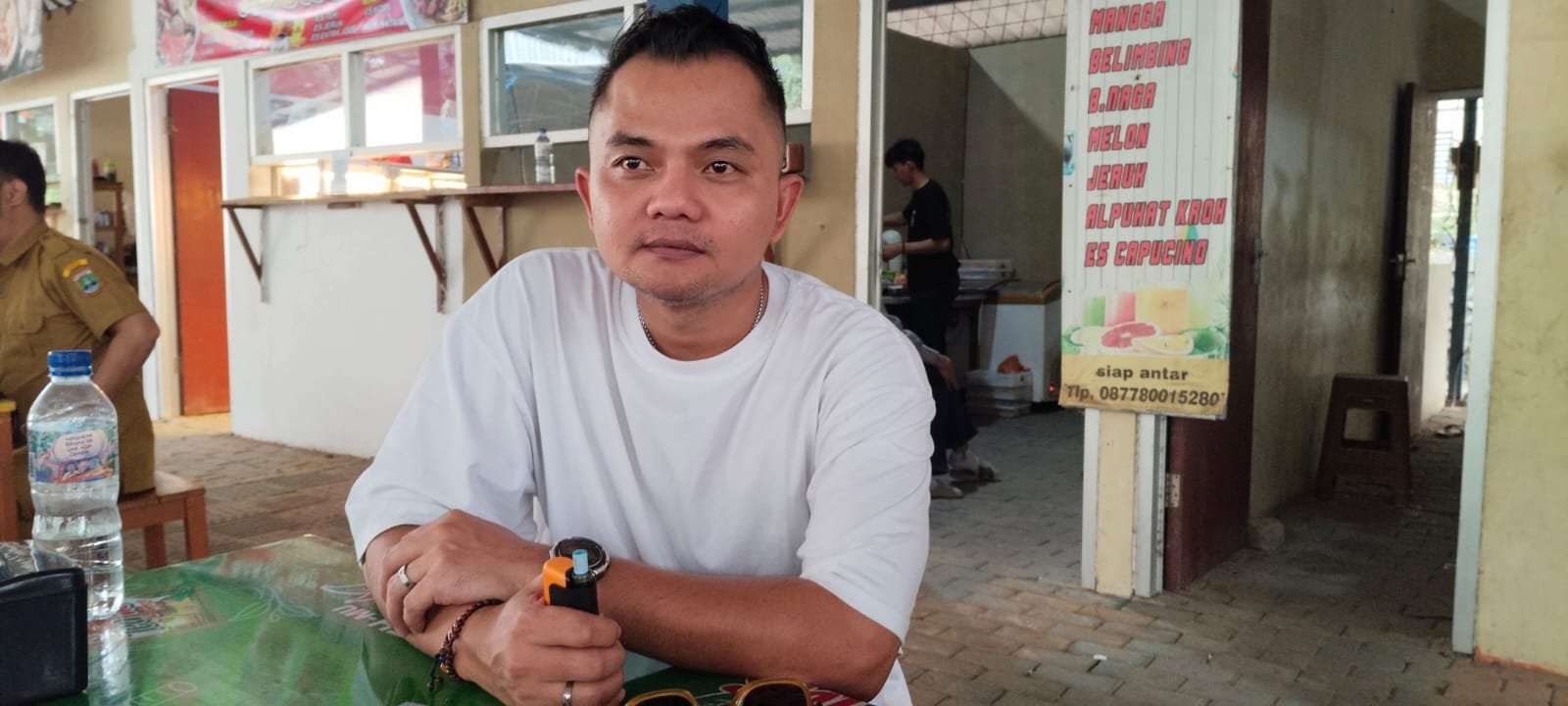 Pemilik Meco Coffee & Eatery, Revii Ahmed Pemilik Meco Coffee & Eatery, Revii Ahmed