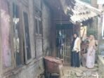 Caption : Anggota DPRD Pandeglang, Hj. Jahronah saat meninjau rumah warga di Desa Kadupayung, Kecamatan Menes, Kabupaten Pandeglang, yang belum tersentuh bantuan RTLH. Caption : Anggota DPRD Pandeglang, Hj. Jahronah saat meninjau rumah warga di Desa Kadupayung, Kecamatan Menes, Kabupaten Pandeglang, yang belum tersentuh bantuan RTLH.