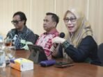 Caption: Kadis KominfoSP Lebak, dr Anik Sakinah saat memberi sambutan
