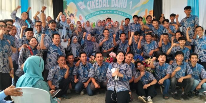 Satuan Pelayanan Pemenuhan Gizi (SPPG) Aisha Dahu 1, Kecamatan Cikedal, Kabupaten Pandeglang, rayakan satu tahun pengabdian.
