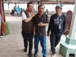 Caption : Pj Sekda Lebak, Halson Nainggolan (kiri) bersama Mansur (tengah)