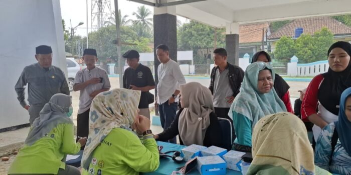 Caption : Kegiatan CKG di Kantor Kecamatan Cikulur, Kabupaten Lebak